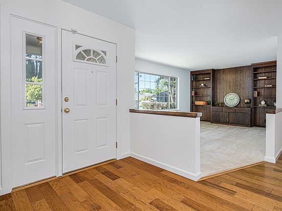 4th image of 4765 Papaya Dr