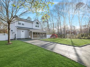 218 Gerard Rd, Yaphank, NY 11980