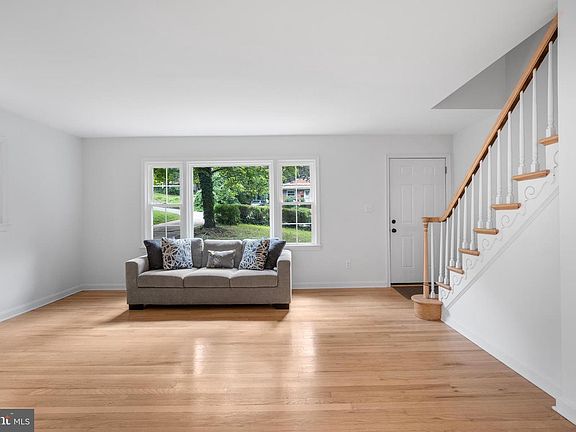5th image of 6474 Oakwood Dr