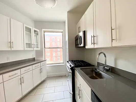 Rented by Bruma Realty LLC | media 2