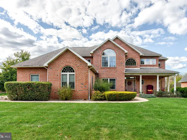 899 Walnut Spring Ln, State College, PA 16801