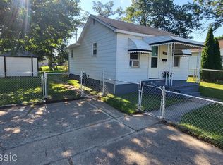 26744 Alger Blvd, Madison Heights, MI