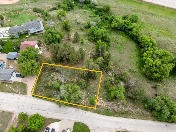 1401 Catholican Ave, Hot Springs, SD 57747
