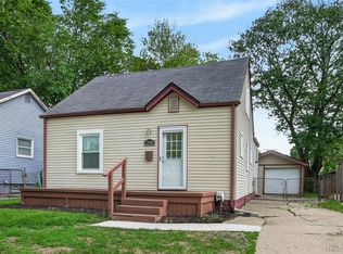 23440 Cayuga Ave, Hazel Park, MI 48030