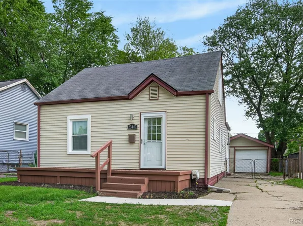 23440 Cayuga Ave, Hazel Park, MI 48030