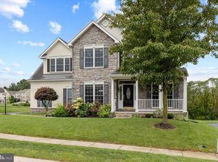 1060 Silver Maple Cir, Seven Valleys, PA 17360