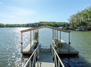 6444 Point Twenty Two #54, Gainesville, GA 30506