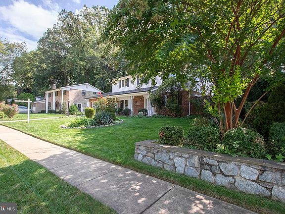 3rd image of 9713 Galsworth Ct
