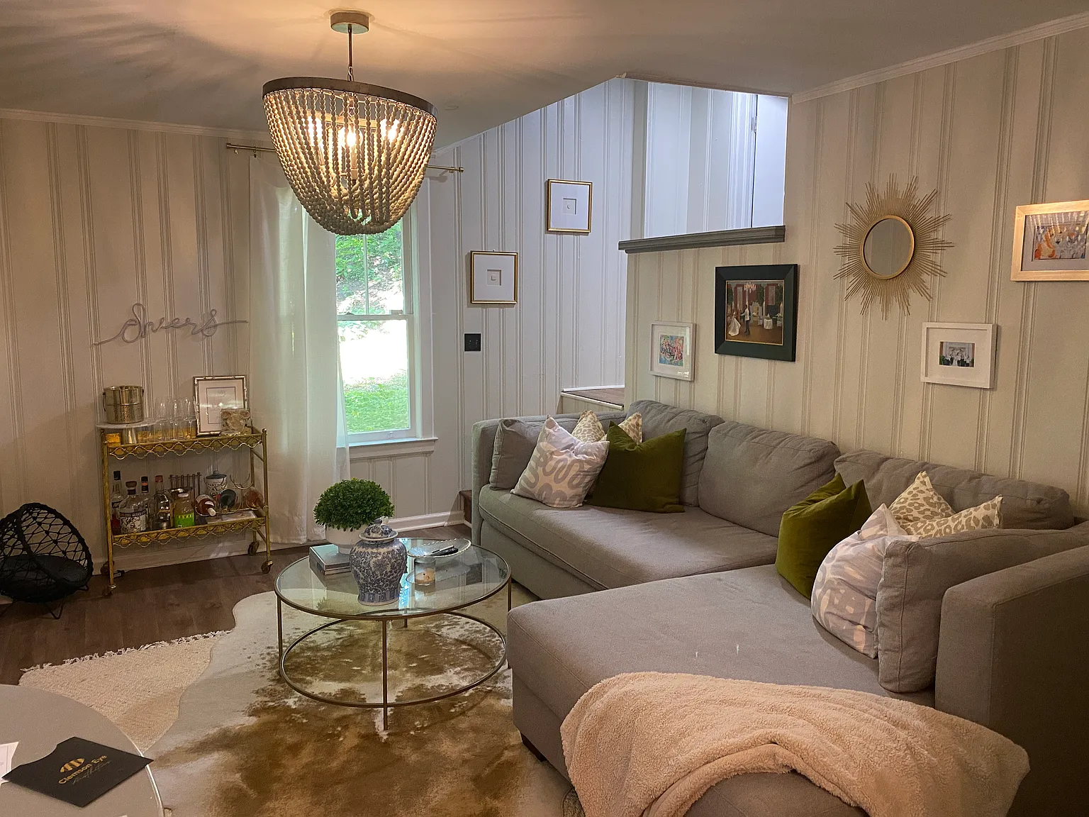 1 bed, 1350 sqft, $2,100 — Photo 1