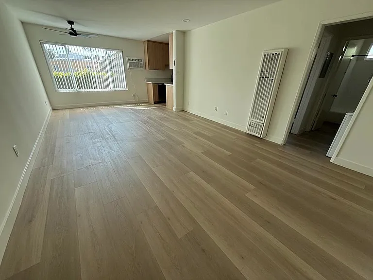 4524 S Slauson Ave #8 — Photo 4