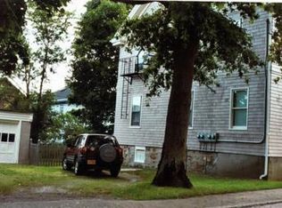 5 Ledyard St #2, Newport, RI 02840