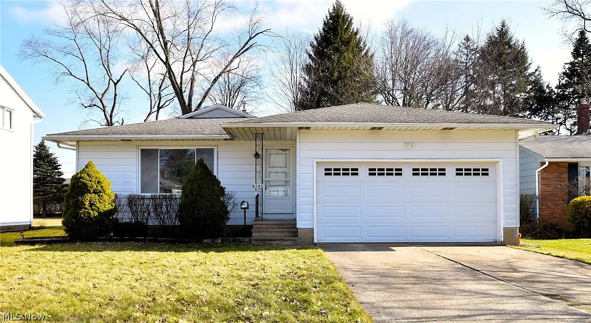 3 bed, 1.5 bath, $2,000 — Photo 4