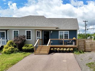 76 Golden St, Moncton, NB E1G5T4