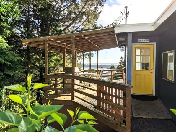 10335 Glenn Ave, Rockaway Beach, OR 97136