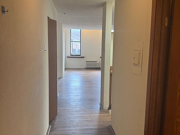 5th image of 120 N Oak Park Ave APT 220
