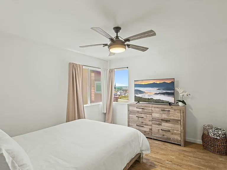 31500 Britton Cir — Photo 40