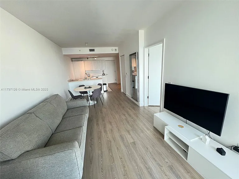 501 NE 31st St #1202 — Photo 10
