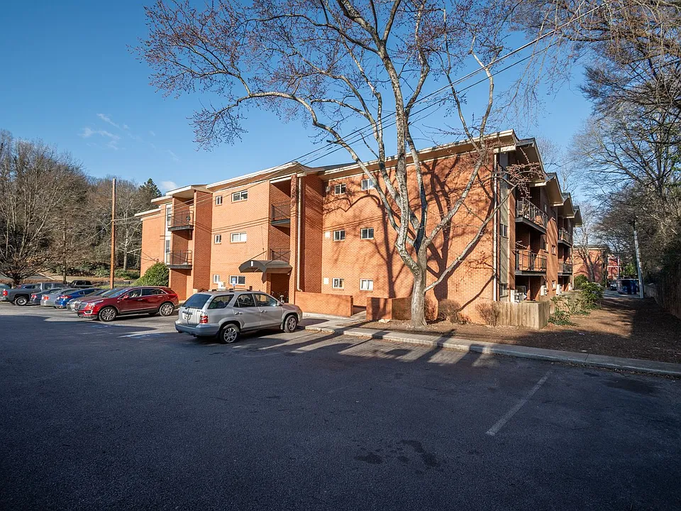 250 Little St #302B