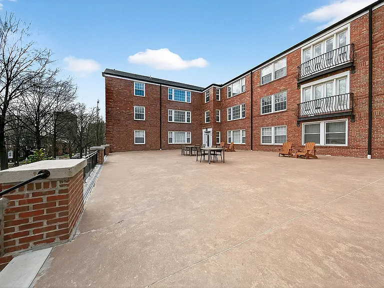 7517 Oxford Dr #3B — Photo 12