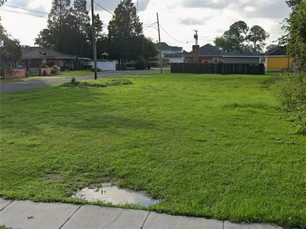 1026 Cook St, Gretna, LA 70053