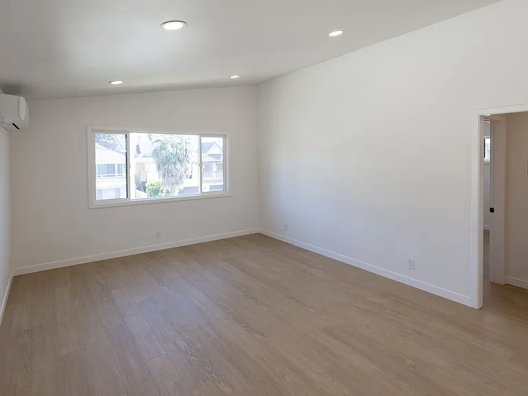 34101 El Encanto Ave — Photo 4