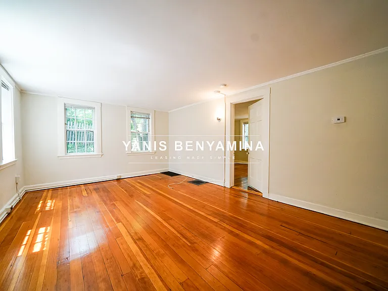 38 Gibson St #3 — Photo 3