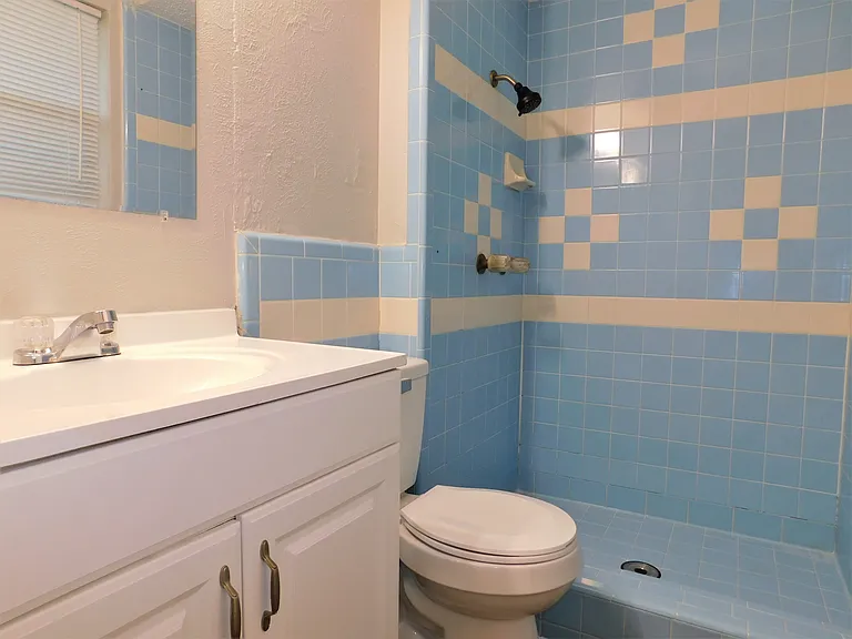 1401 Noble St — Photo 21