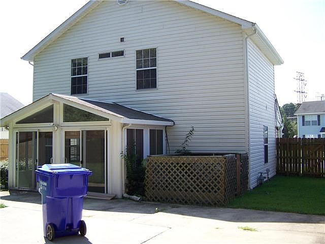 2nd image of 316 Greenfield Cres