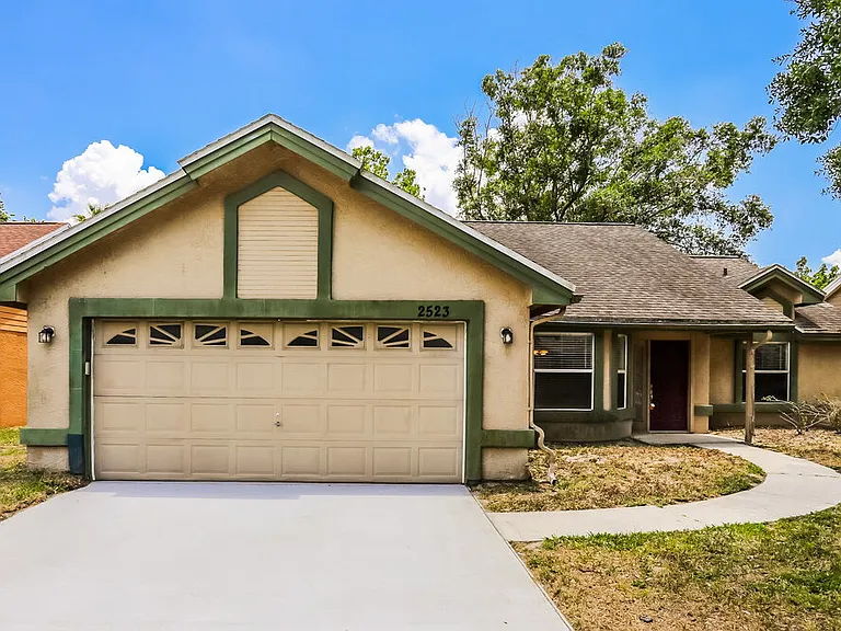 2523 Dovetail Dr — Photo 1
