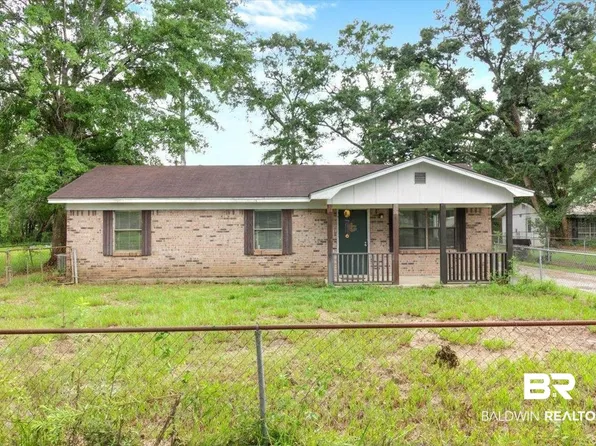 112 E Hurricane Rd, Bay Minette, AL 36507