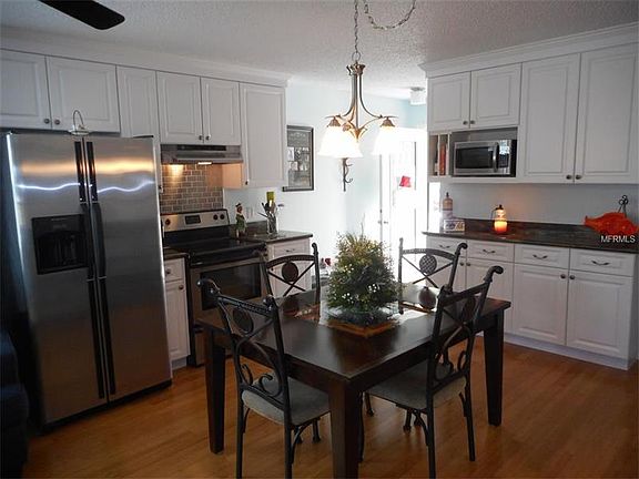 5th image of 533 Bonita Dr