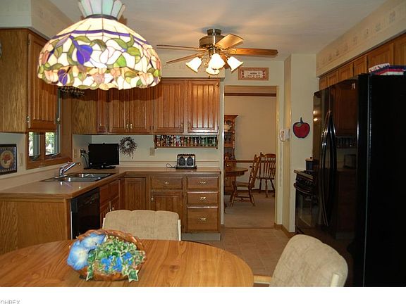 3rd image of 8070 Paulin Dr