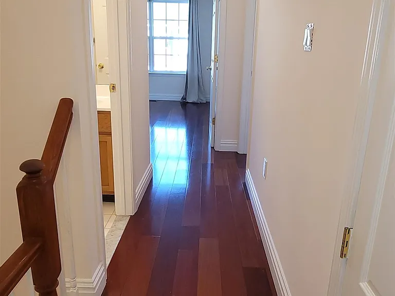 9 McMartin Ct — Photo 10