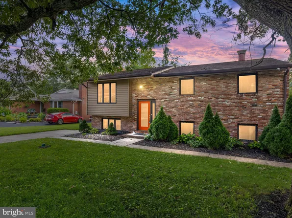 717 Whitneys Landing Dr, Crownsville, MD 21032