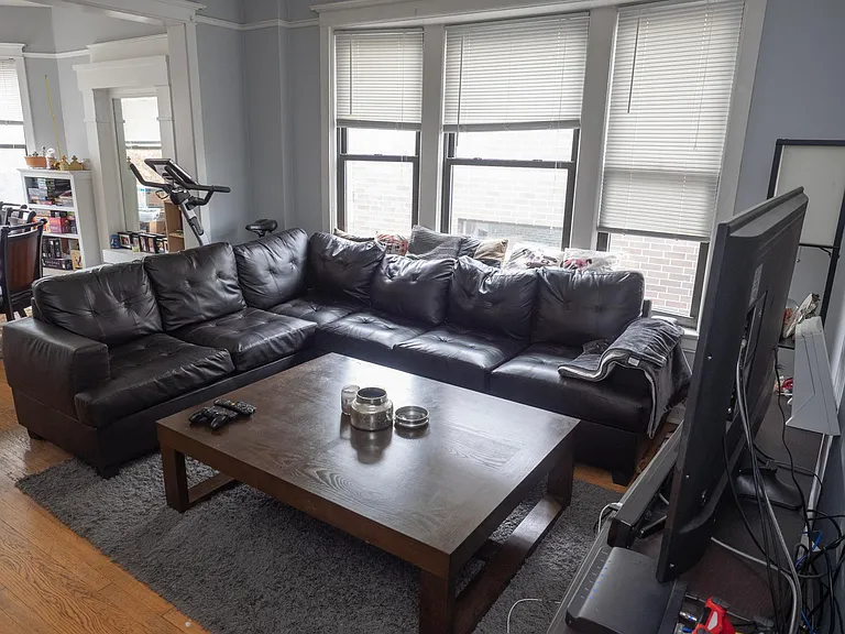 3918 N Janssen Ave #3 — Photo 8