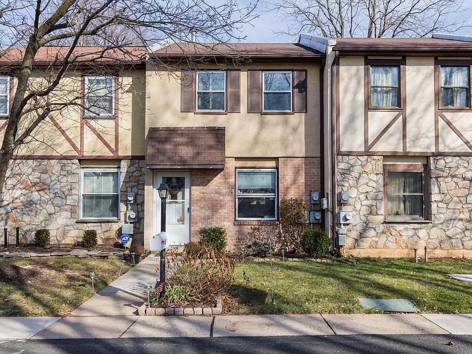 1st image of 1000 Jacksonville Rd APT 4