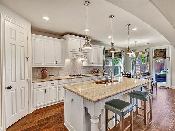 4th image of 1161 Kirkwood Ln