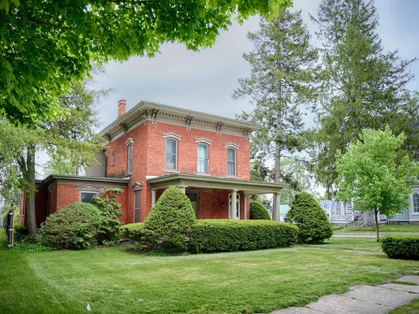 607 S Main St, Ligonier, IN 46767