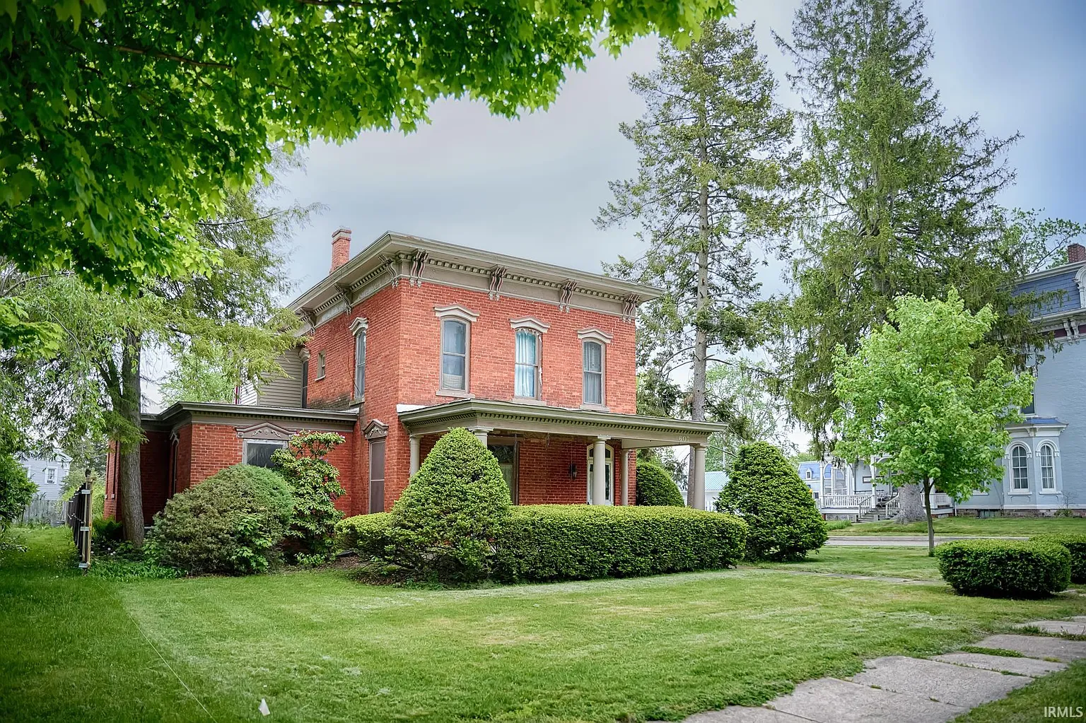 607 S Main St photo 1