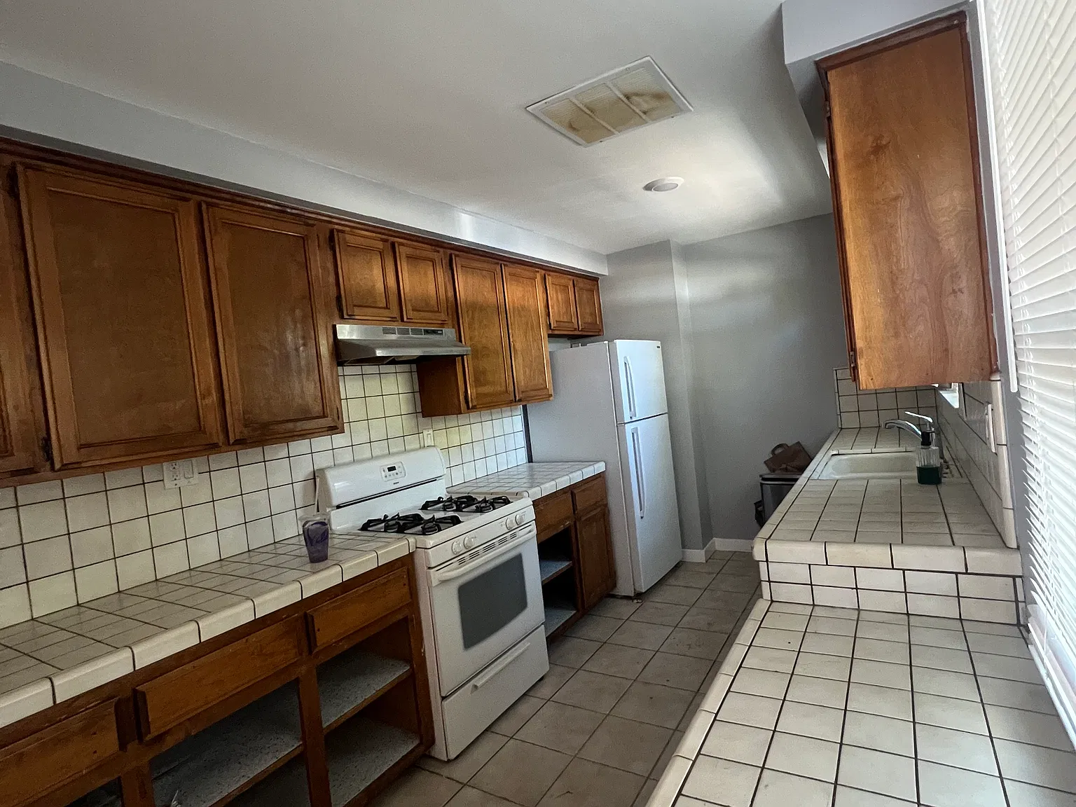 Fig Ave, Lancaster — Photo 2