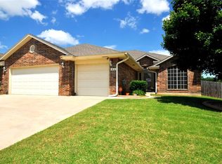 1820 January Pl, Moore, OK 73160
