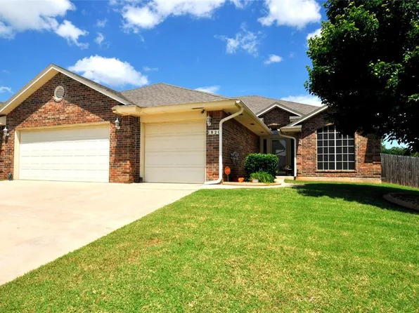 1820 January Pl, Moore, OK 73160