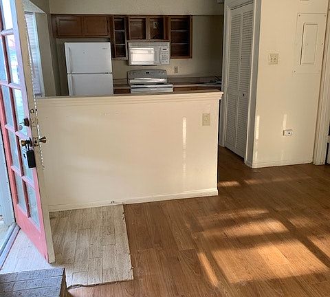 2nd image of 6346 Cambridge Dr APT 2