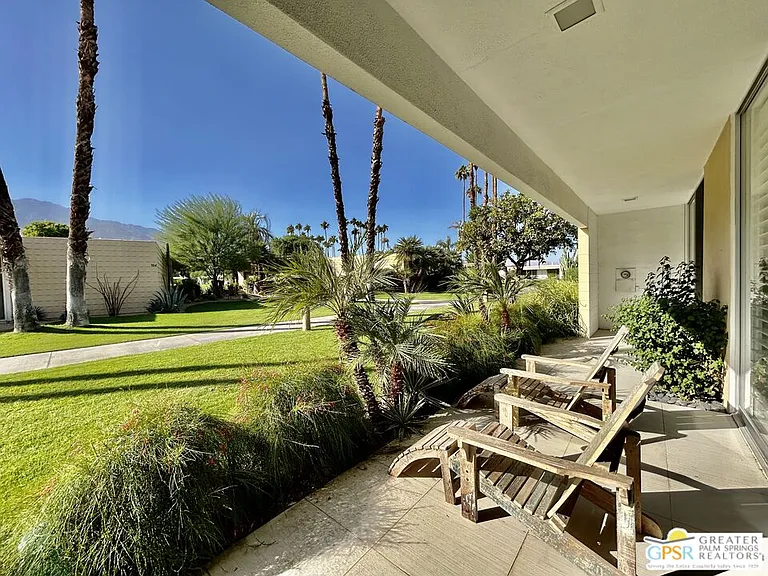 306 Desert Lakes Dr — Photo 13