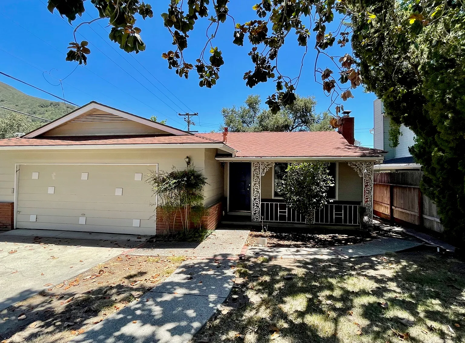 3 bed, 1270 sqft, $5,000 — Photo 1