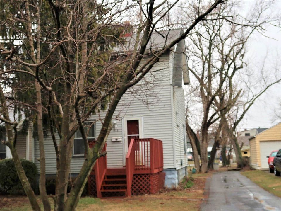 2nd image of 916 E 18th Ave