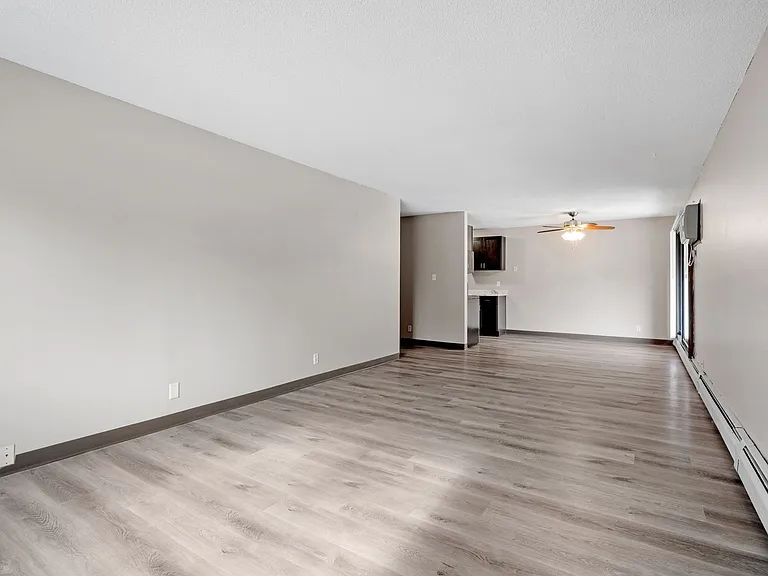 Oaks of Lakeville — Photo 34