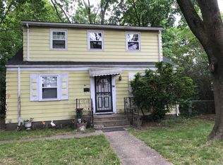 18 Duffy Ct, Central Islip, NY 11722