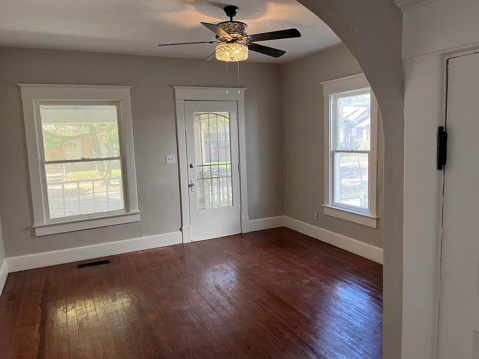 417 N Linwood Ave #419