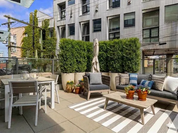 210 E 5th Ave #301, Vancouver, BC V5T 0K1
